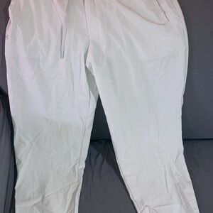 Under Armour UA Studio Pants - XL - New with Tags